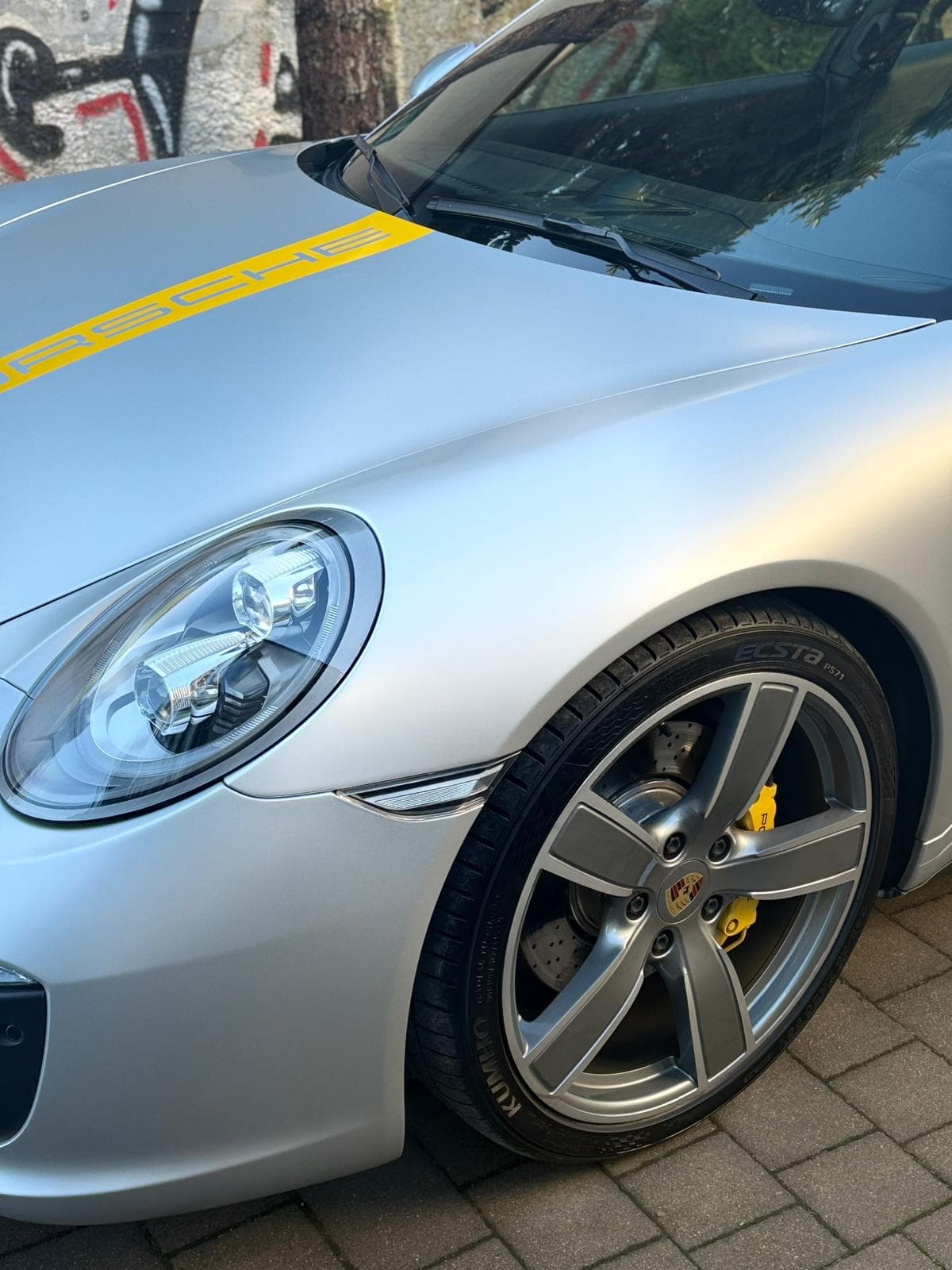 Porsche 911 Carrera 4S - Reflektory i pasy